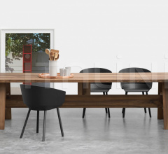 Стул с подлокотниками HOUDINI Стул с подлокотниками HOUDINI фабрика E15