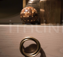 Тумбочка HAUSSMANN BEDSIDE TABLE Тумбочка HAUSSMANN BEDSIDE TABLE фабрика Hugues Chevalier
