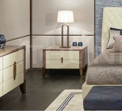 Тумбочка VENDOME BEDSIDE TABLE Тумбочка VENDOME BEDSIDE TABLE фабрика Hugues Chevalier
