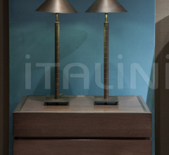 Тумбочка PARIS BEDSIDE TABLE Тумбочка PARIS BEDSIDE TABLE фабрика Hugues Chevalier