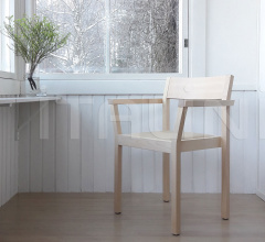 Стул с подлокотниками PERIFERIA KVT3 фабрика Nikari