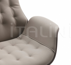 Кресло Kriteria Capitonne Кресло Kriteria Capitonne фабрика Kastel