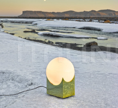 Настольный светильник Atlas 01 Настольный светильник Atlas 01 фабрика Roll & Hill