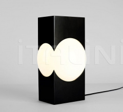 Настольный светильник Atlas 02 фабрика Roll & Hill