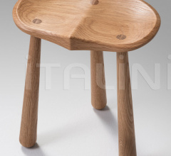 Стул Taper Low Stool фабрика Roll & Hill