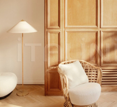 Напольный светильник 9602 Floor Lamp Напольный светильник 9602 Floor Lamp фабрика Gubi