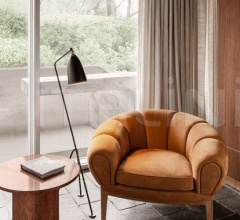 Напольный светильник Gräshoppa Floor Lamp Напольный светильник Gräshoppa Floor Lamp фабрика Gubi