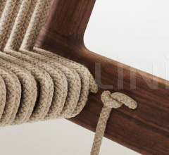 Кресло MR01 Initial Chair Кресло MR01 Initial Chair фабрика Gubi