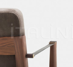 Кресло CAPO LOUNGE ARMCHAIR Кресло CAPO LOUNGE ARMCHAIR фабрика De La Espada