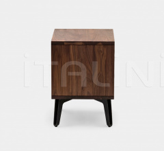 Тумбочка MCQUEEN BEDSIDE CHEST Тумбочка MCQUEEN BEDSIDE CHEST фабрика De La Espada