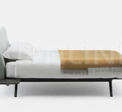 Кровать HEPBURN BED Кровать HEPBURN BED фабрика De La Espada