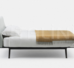 Кровать HEPBURN BED Кровать HEPBURN BED фабрика De La Espada