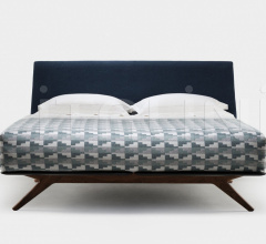 Кровать HEPBURN BED Кровать HEPBURN BED фабрика De La Espada