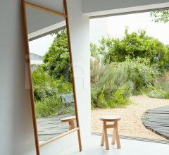 Стул COMMUNE STOOL фабрика De La Espada