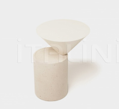 Столик LAUREL SIDE TABLE IN MARBLE Столик LAUREL SIDE TABLE IN MARBLE фабрика De La Espada