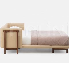 Кровать FRAME BED WITH ARMS фабрика De La Espada