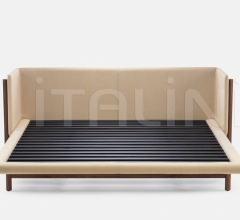 Кровать FRAME BED WITH ARMS фабрика De La Espada