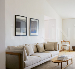 Стул с подлокотниками DUET CHAIR - UPHOLSTERED SEAT Стул с подлокотниками DUET CHAIR - UPHOLSTERED SEAT фабрика De La Espada