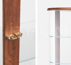 Витрина SOLO TALL VITRINE Витрина SOLO TALL VITRINE фабрика De La Espada