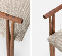 Стул с подлокотниками ELLIOT DINING CHAIR Стул с подлокотниками ELLIOT DINING CHAIR фабрика De La Espada