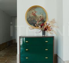 Комод CLASSON TALL CHEST Комод CLASSON TALL CHEST фабрика De La Espada