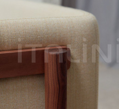 Кровать FRAME BED WITH ARMS фабрика De La Espada