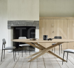 Стол обеденный Oak Mikado oval dining table Стол обеденный Oak Mikado oval dining table фабрика Ethnicraft