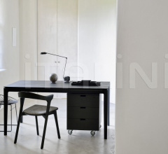 Стол обеденный Oak Bok black dining table Стол обеденный Oak Bok black dining table фабрика Ethnicraft