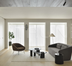 Кофейный столик Mahogany Boomerang dark brown coffee table Кофейный столик Mahogany Boomerang dark brown coffee table фабрика Ethnicraft