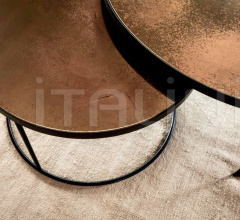 Кофейный столик Bronze Copper Nesting coffee table set Кофейный столик Bronze Copper Nesting coffee table set фабрика Ethnicraft