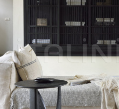 Итальянские Столики - Столик Oak Geometric black side table фабрика Ethnicraft