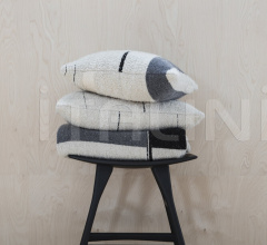 Стул Oak Osso black stool Стул Oak Osso black stool фабрика Ethnicraft