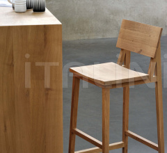 Барный стул Oak N4 bar stool Барный стул Oak N4 bar stool фабрика Ethnicraft