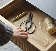 Тумбочка Teak Oscar drawer unit Тумбочка Teak Oscar drawer unit фабрика Ethnicraft