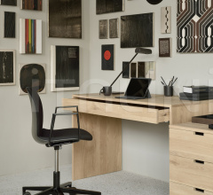 Кресло RBM Noor office chair - with armrest - black Кресло RBM Noor office chair - with armrest - black фабрика Ethnicraft