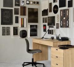 Кресло RBM Noor office chair - with armrest - grey Кресло RBM Noor office chair - with armrest - grey фабрика Ethnicraft