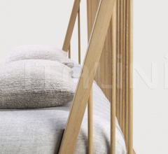 Итальянские Кровати - Кровать Oak Spindle bed фабрика Ethnicraft