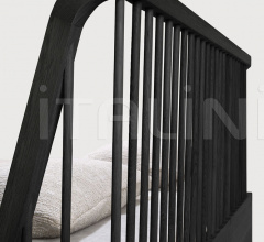 Итальянские Кровати - Кровать Oak Spindle black bed фабрика Ethnicraft