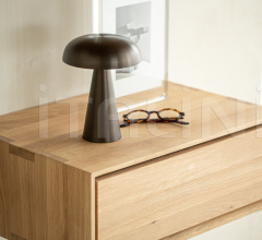 Тумбочка Oak Nordic II bedside table - hanging Тумбочка Oak Nordic II bedside table - hanging фабрика Ethnicraft