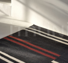 Ковер Black Mazandaran kilim rug Ковер Black Mazandaran kilim rug фабрика Ethnicraft