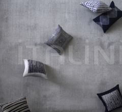 Подушка Navy Dots cushion Подушка Navy Dots cushion фабрика Ethnicraft