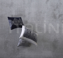 Подушка White Stripes cushion Подушка White Stripes cushion фабрика Ethnicraft