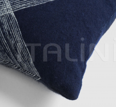 Подушка Navy Linear Diamonds cushion Подушка Navy Linear Diamonds cushion фабрика Ethnicraft