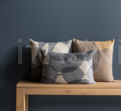 Подушка Layered Dots cushion Подушка Layered Dots cushion фабрика Ethnicraft