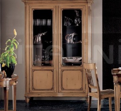 Витрина 900 фабрика Bizzotto