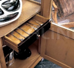 Витрина 900 фабрика Bizzotto