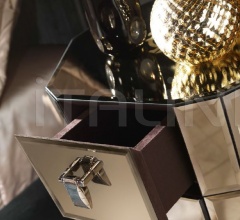 Итальянские Спальни - Тумбочка Dorian.2 фабрика Roberto Cavalli