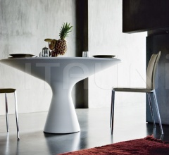 Стол обеденный 2577 Blanco фабрика Zanotta