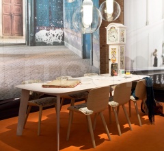 Стол обеденный Tapered Table фабрика Moooi