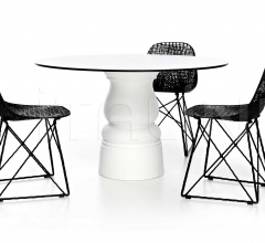 Стол обеденный Container New Antiques 7143 фабрика Moooi